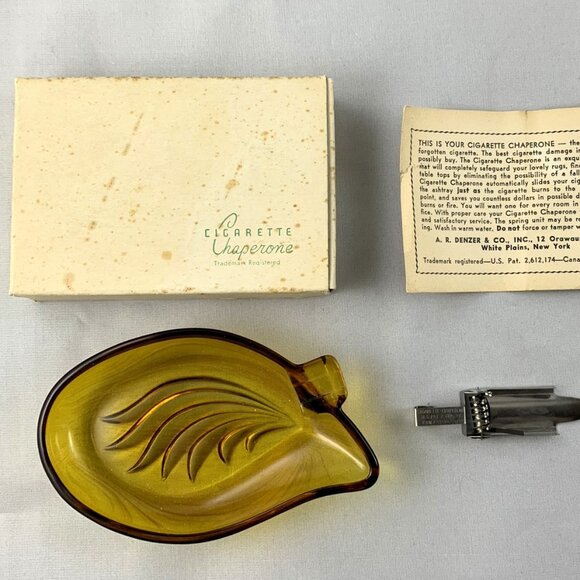 BRAND NEW Original 1952 Vintage Antique Chaperone Cigarette Ashtray, Amber Glass - Picture 2 of 2